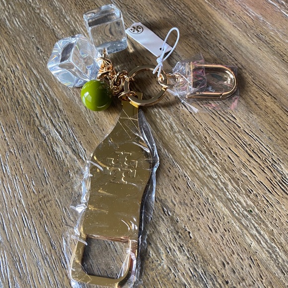 Tory Burch bottle opener keychain NWT - Picture 3 of 6